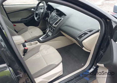 2014 Ford Focus Se из США, поврежденный, VIN 1FADP3F2XEL346074